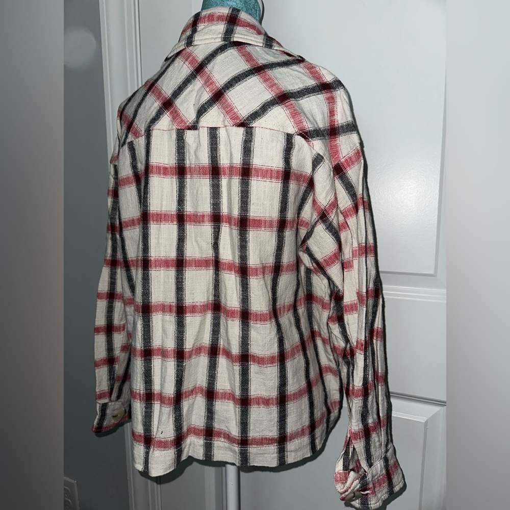 Plaid button down 👚✨ - Picture 4 of 6